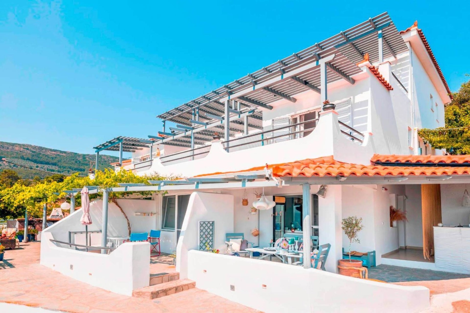 ΤΑ ΔΙΑΜΕΡΙΣΜΑΤΑ