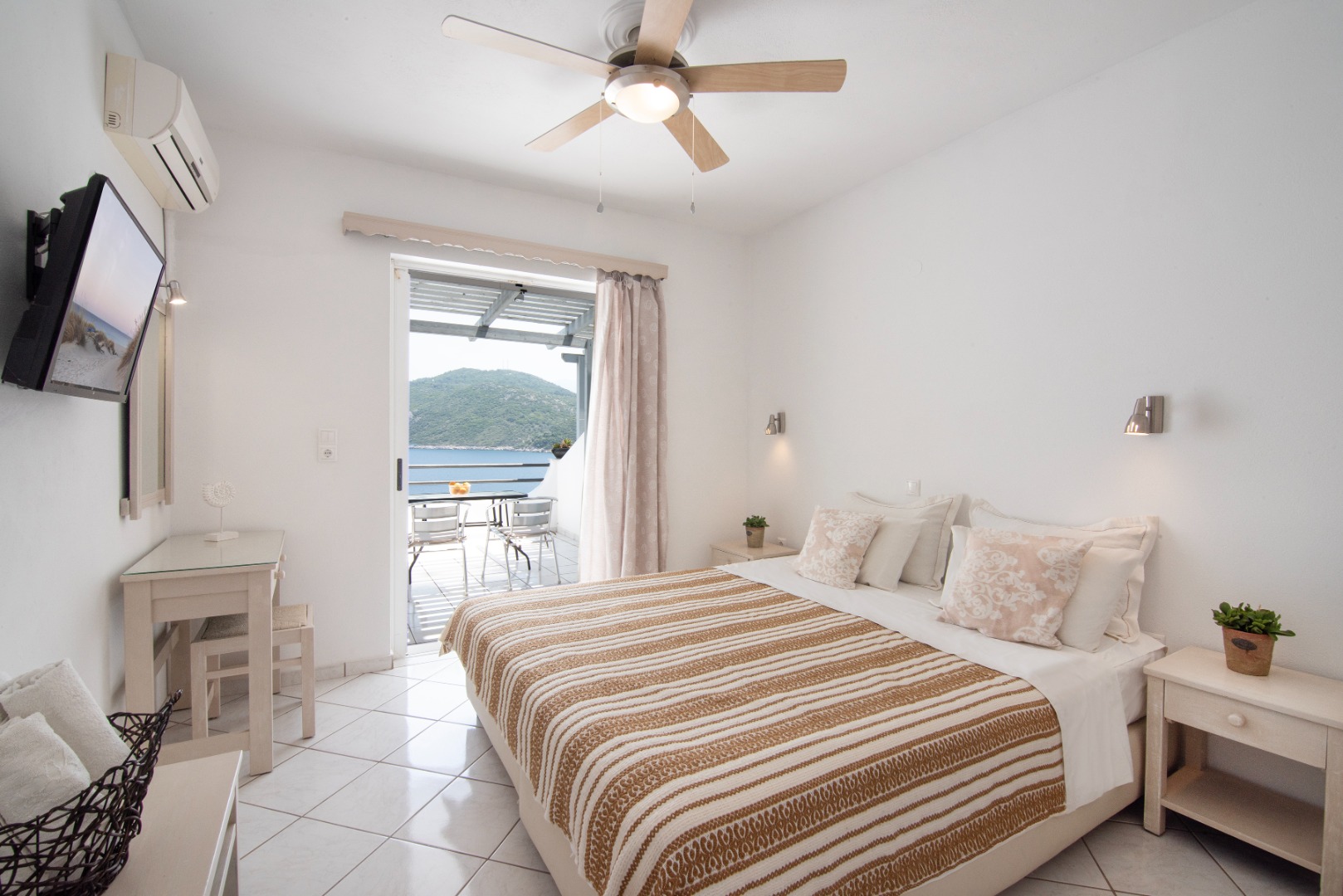 Superior Two Bedroom Apartment