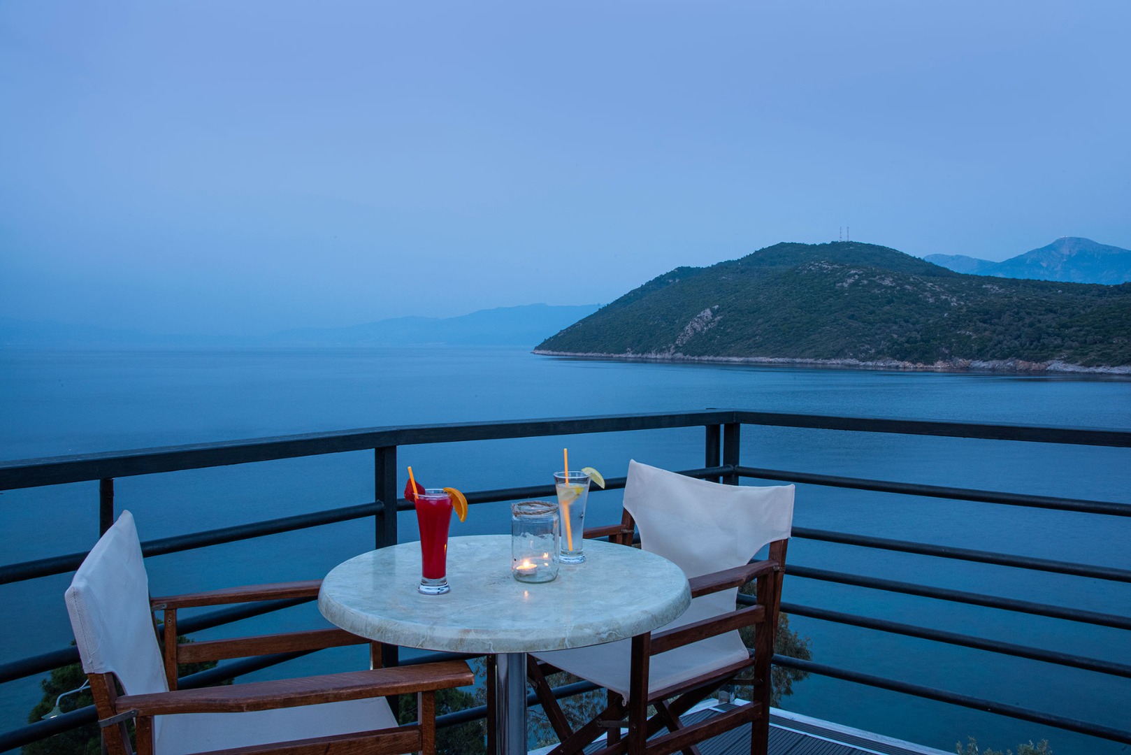 ΤΑ ΔΙΑΜΕΡΙΣΜΑΤΑ